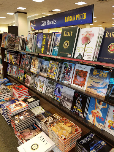 Book Store «Barnes & Noble», reviews and photos, 7707 Bluebonnet Blvd, Baton Rouge, LA 70810, USA