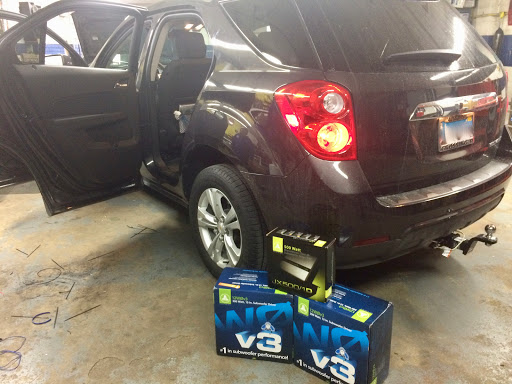 Car Stereo Store «Soundbytes Automotive Electronics,Inc», reviews and photos, 328 W N Ave, Northlake, IL 60164, USA