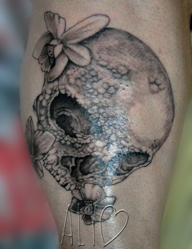 Tattoo Shop «Black Pearl Tattoo Studio & Gallery», reviews and photos, 509 Main St, Hyannis, MA 02601, USA