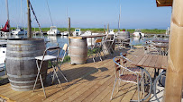 Atmosphère du Bar-restaurant à huîtres Cabane Nacrée - vue panoramique sur le bassin à Andernos-les-Bains - n°3