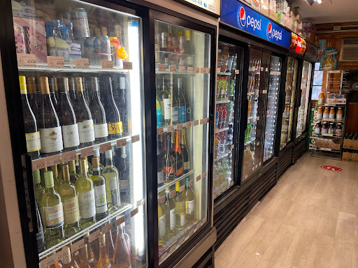 Liquor Store «Connecticut Wine & Liquor», reviews and photos, 1071 King St, Greenwich, CT 06831, USA