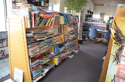 Used Book Store «Book Market Sales & Trading», reviews and photos, 2365 Plainfield Rd, Crest Hill, IL 60403, USA