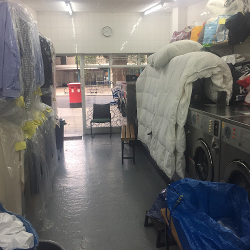 264 St John Street Launderette & Dry Cleaning - Laundry service