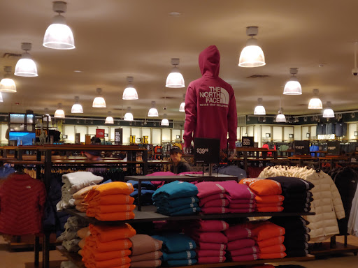 Clothing Store «The North Face Outlet», reviews and photos, 1201 Lighthouse Pl, Michigan City, IN 46360, USA