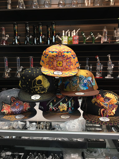 Vaporizer Store «Tha Head Shop Smoke Shop», reviews and photos, 737 E 9 Mile Rd, Ferndale, MI 48220, USA