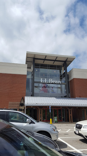 Clothing Store «L.L. Bean», reviews and photos, 6 Wayside Rd, Burlington, MA 01803, USA