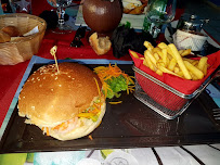 Hamburger du Restaurant créole La Rhumerie du pirate à Saint-François - n°13