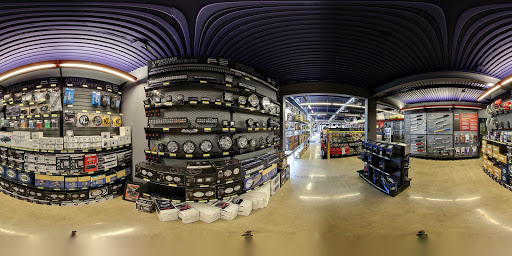 Truck Accessories Store «4 Wheel Parts Performance Center», reviews and photos, 550 W San Carlos St, San Jose, CA 95126, USA