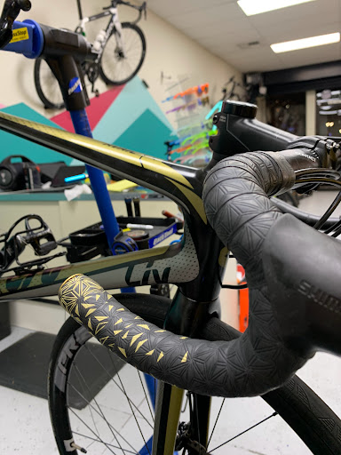 Bicycle Repair Shop «Bicycle Pit Stop», reviews and photos, 667 Alexander St, Glendale, CA 91203, USA