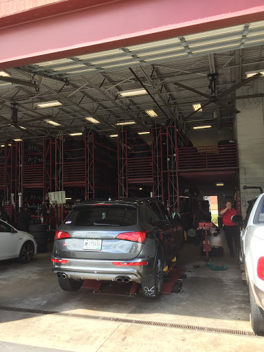 Tire Shop «Discount Tire Store - Greenville, SC», reviews and photos, 1408 Woodruff Rd, Greenville, SC 29607, USA