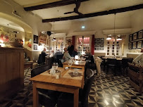 Atmosphère du Restaurant français L'Auberge Provençale à Le Lavandou - n°20
