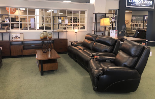 Furniture Store «Raymour & Flanigan Furniture and Mattress Store», reviews and photos, 2780 W Ridge Rd, Rochester, NY 14626, USA