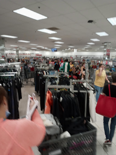 Clothing Store «Burlington Coat Factory», reviews and photos, 3800 US-98 #510, Lakeland, FL 33809, USA