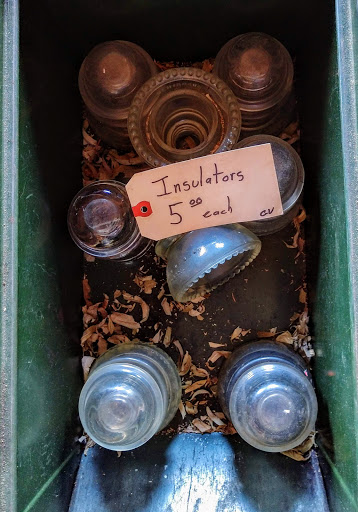 Antique Furniture Store «Hip and Humble», reviews and photos, 401 E Main St, Berryville, VA 22611, USA