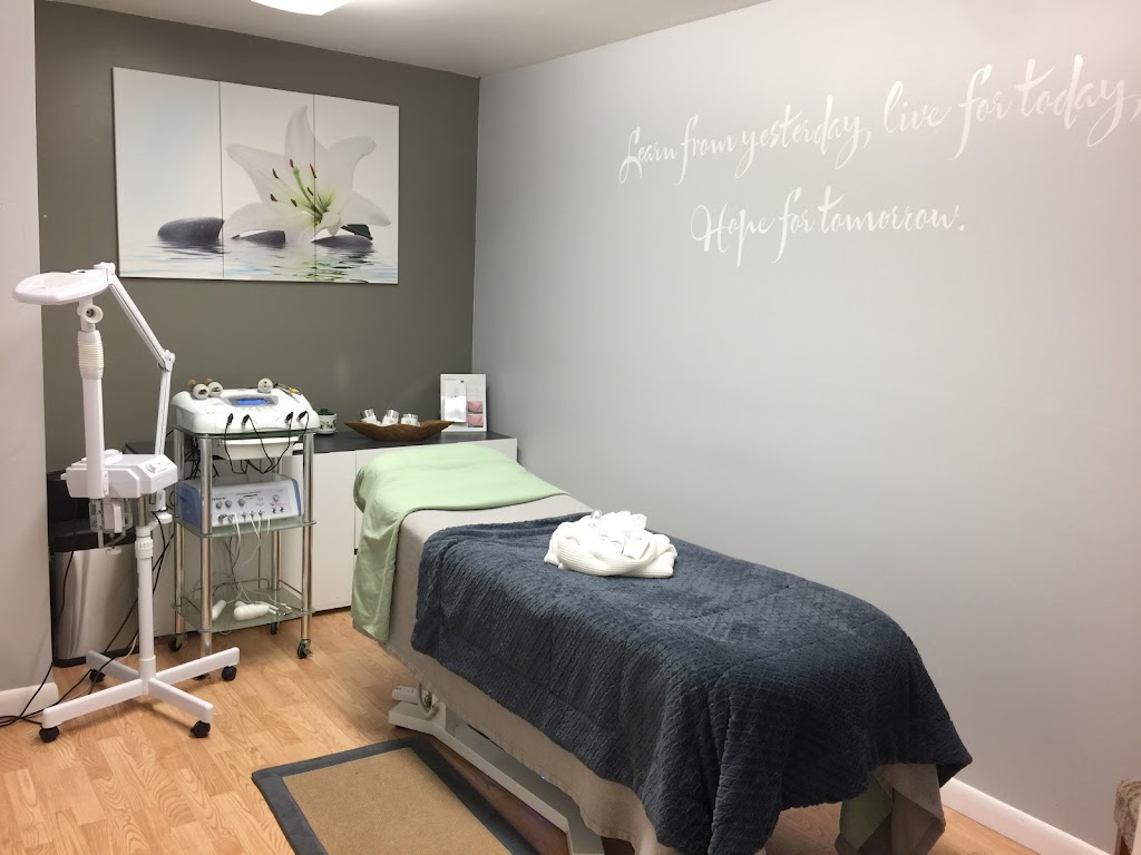 Totally Beauty Spa By Lucy Lemos 33305