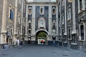 Porta Uzeda image