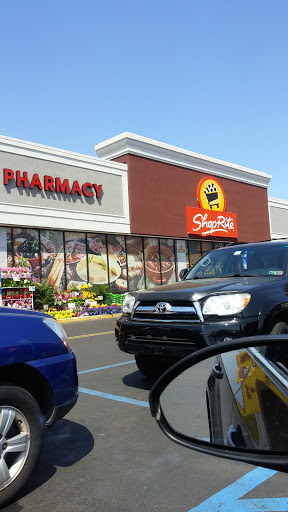 Grocery Store «ShopRite of Glenolden», reviews and photos, 140 N MacDade Blvd, Glenolden, PA 19036, USA