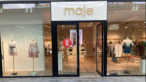 Magasin de vêtements pour femmes Maje Outlet - One Nation Les Clayes-sous-Bois