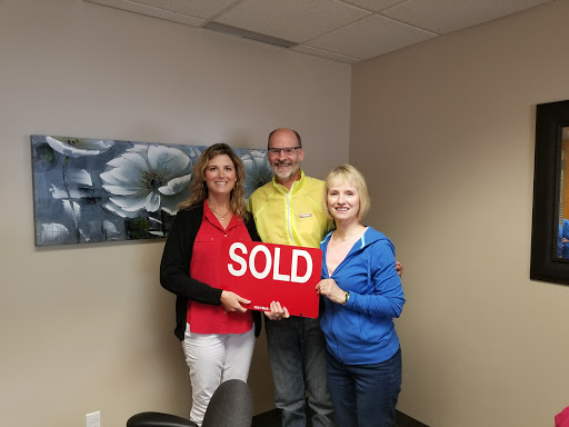 Real Estate Agents «Edina Realty - Pam Artmann», reviews and photos, 231 Main St NW #200, Elk River, MN 55330, USA