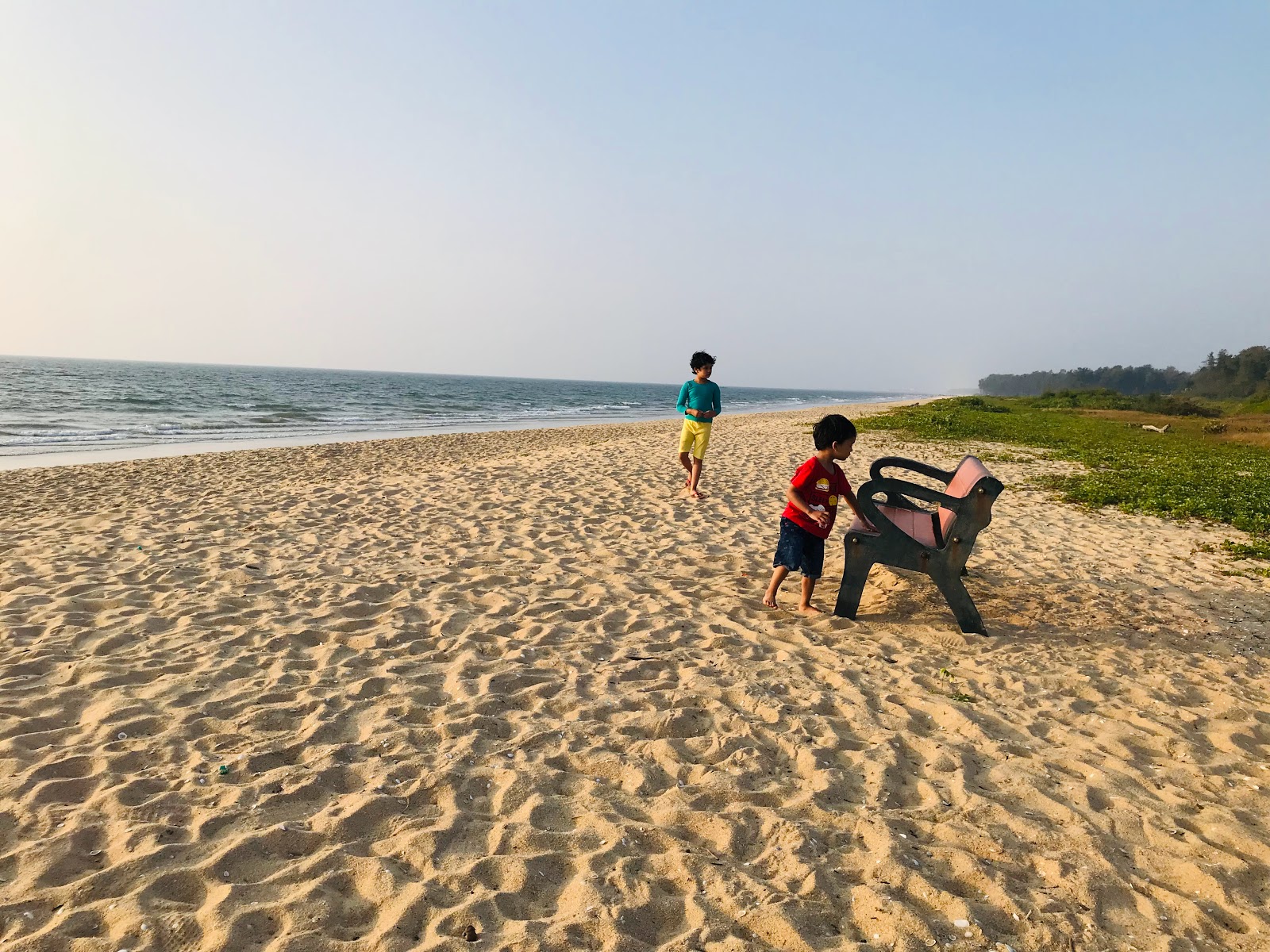 Fotografija North bengre beach z svetel pesek površino