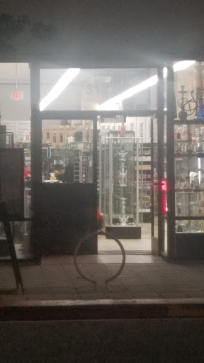 Tobacco Shop «Amsterdam Smoke and Vape Store», reviews and photos, 315 Pine Ave, Long Beach, CA 90802, USA