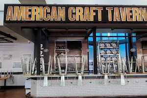 HMS Host American Craft Tavern image