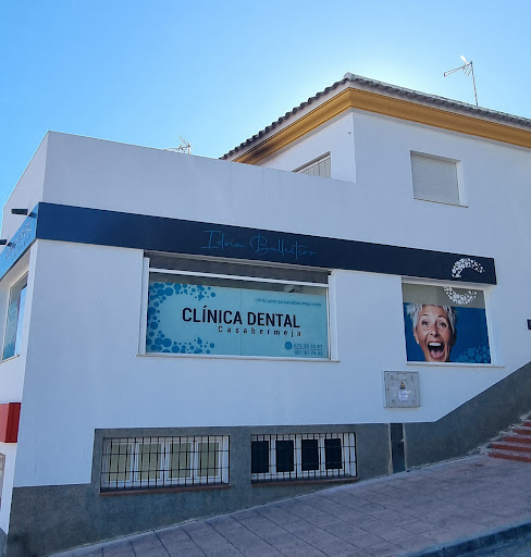Clínica Dental Casabermeja en Casabermeja, Málaga