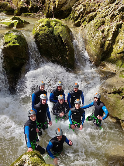 Outdooractivities canyoning dans le jura