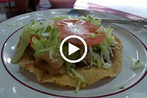 Comida Mexicana Meche. image
