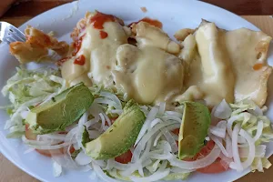 Mariscos "El Cuñado" image