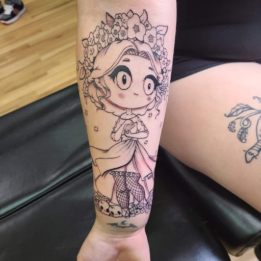 Explore around the knee tattoo ideas, creative tattoo ideas in Ocean Springs, available at Heart & Daggers Tattoo Studio LLC