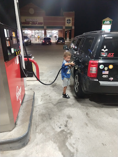 Grocery Store «Kroger», reviews and photos, 305 E Lewis and Clark Pkwy, Clarksville, IN 47129, USA