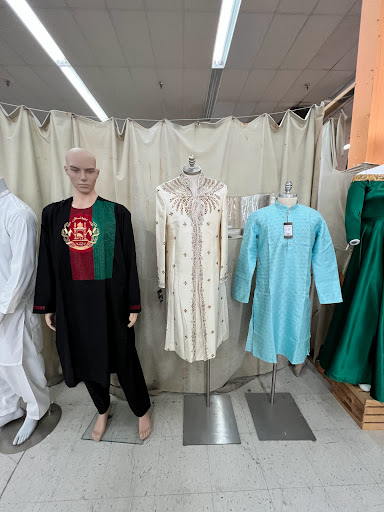 Thrift Store «B-thrifty - The Super Thrift Store», reviews and photos, 13412 Jefferson Davis Hwy, Woodbridge, VA 22191, USA