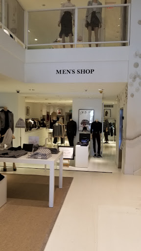 Clothing Store «Club Monaco Collins Avenue», reviews and photos, 624 Collins Ave, Miami Beach, FL 33139, USA