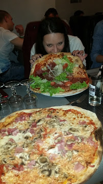 Pizza du Vivaldi Pizzeria - Restaurant Italien 91 à Sainte-Geneviève-des-Bois - n°19