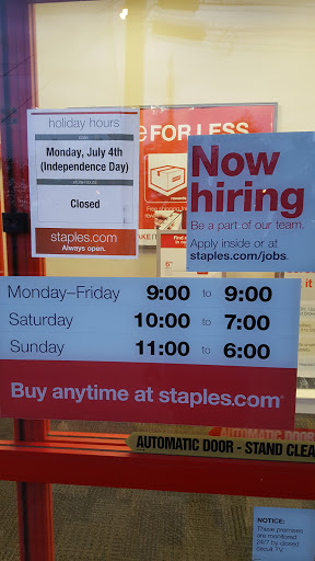 Office Supply Store «Staples», reviews and photos, 2950 Belcrest Center Dr, Hyattsville, MD 20782, USA