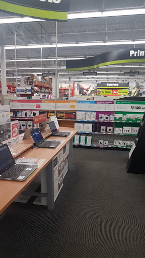 Office Supply Store «Staples», reviews and photos, 1950 S Rochester Rd, Rochester Hills, MI 48306, USA