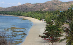 Sunset Bay Resort Beach'in fotoğrafı uçurumlarla desteklenmiş