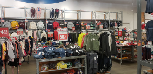 Clothing Store «Old Navy», reviews and photos, 15661 S Apopka Vineland Rd, Orlando, FL 32821, USA