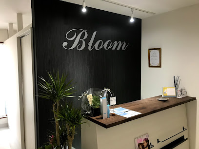 Clinical salon Bloom