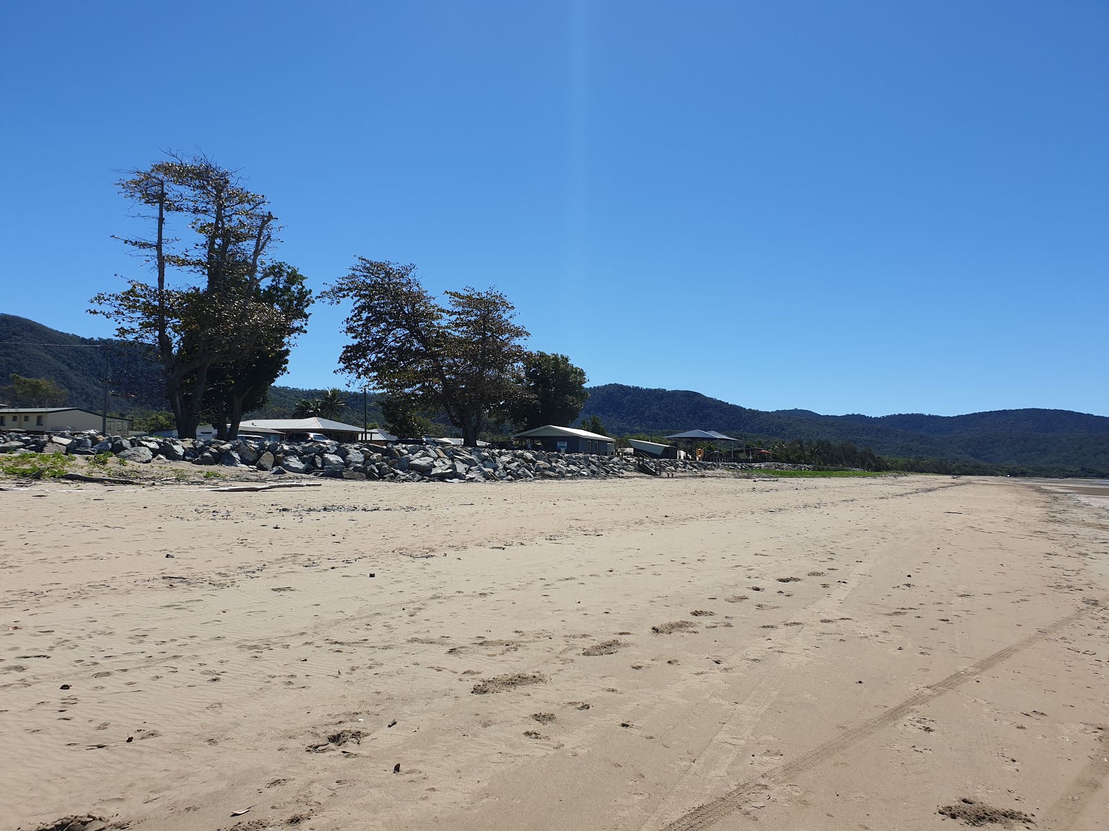 Fotografie cu Conway Beach - locul popular printre cunoscătorii de relaxare