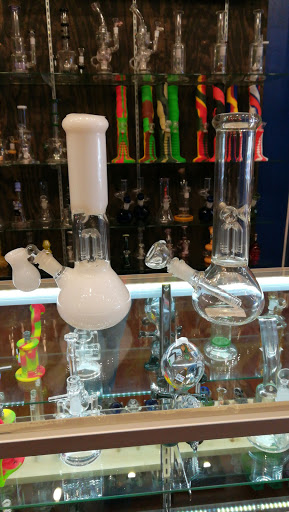 Tobacco Shop «Urge Smoke Shop», reviews and photos, 2813 Bergenline Ave, Union City, NJ 07087, USA