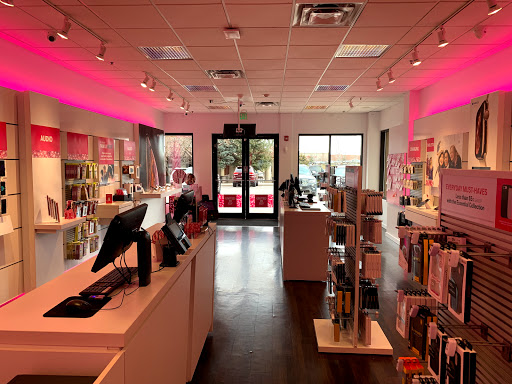 Cell Phone Store «T-Mobile», reviews and photos, 14413 W Colfax Ave C, Lakewood, CO 80401, USA
