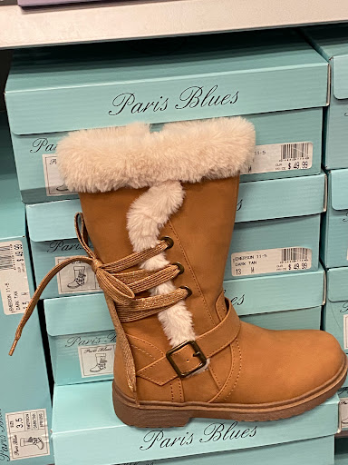 Shoe Store «Shoe Carnival», reviews and photos, 466 Pinnacle Pkwy, Bristol, TN 37620, USA