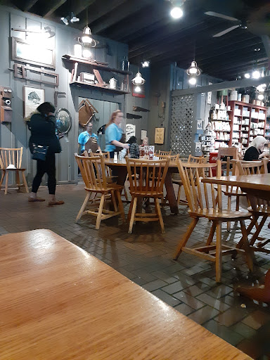 American Restaurant «Cracker Barrel Old Country Store», reviews and photos, 5035 Hinkleville Rd, Paducah, KY 42001, USA