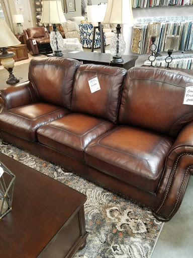 Furniture Store «Akins Furniture (Dogtown)», reviews and photos, 3450 Co Rd 81, Fort Payne, AL 35967, USA