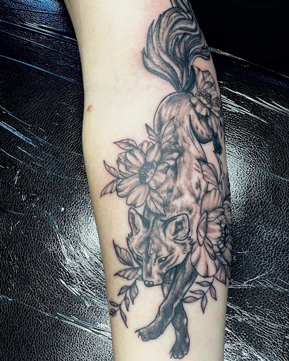 Explore tattoo ideas for back of shoulder, creative tattoo ideas in Belgrade, available at The Loyal Sparrow Tattoo and Piercing