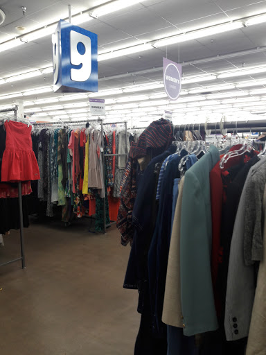 Thrift Store «Alma School & Ray Goodwill Retail Store & Donation Center», reviews and photos