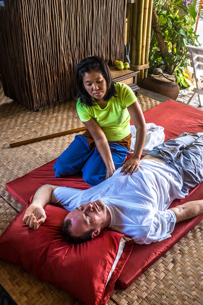 Sirichan Clinic and Thai Massage School