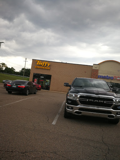 Auto Repair Shop «Tuffy Tire & Auto Service Center», reviews and photos, 24301 Halsted Rd, Farmington Hills, MI 48335, USA